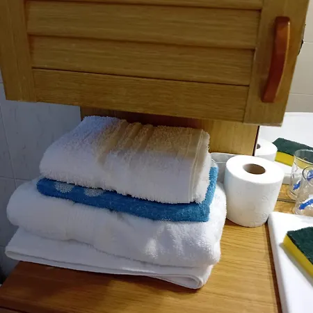 E Un Semplice Posto Letto Nell'ingresso Centralissimo