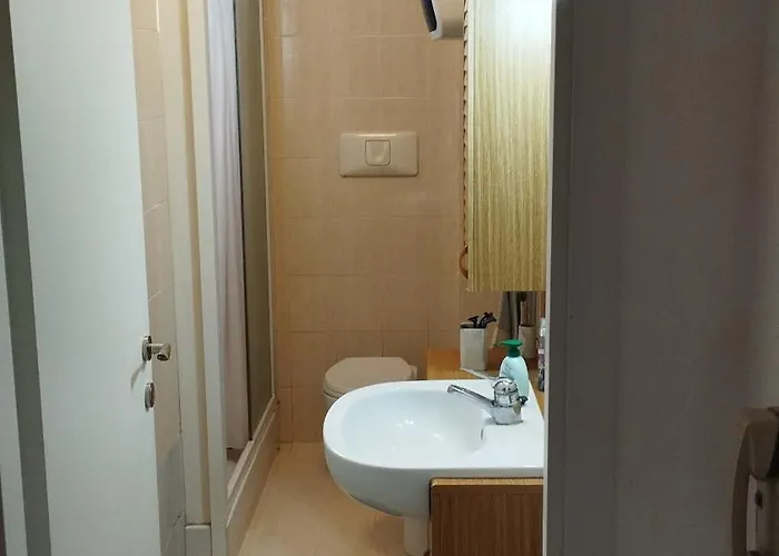 E Un Semplice Posto Letto Nell'ingresso Centralissimo Σαν Ρέμο