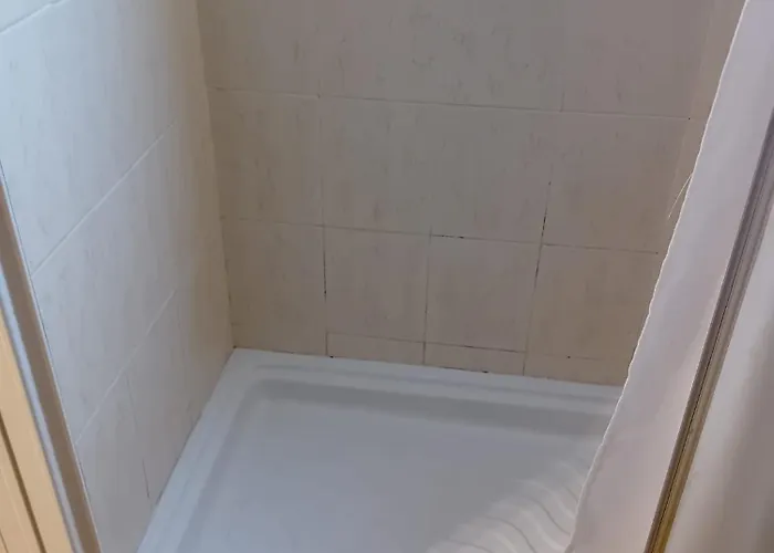 E Un Semplice Posto Letto Nell'ingresso Centralissimo *