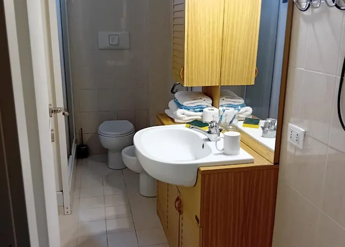 E Un Semplice Posto Letto Nell'ingresso Centralissimo *